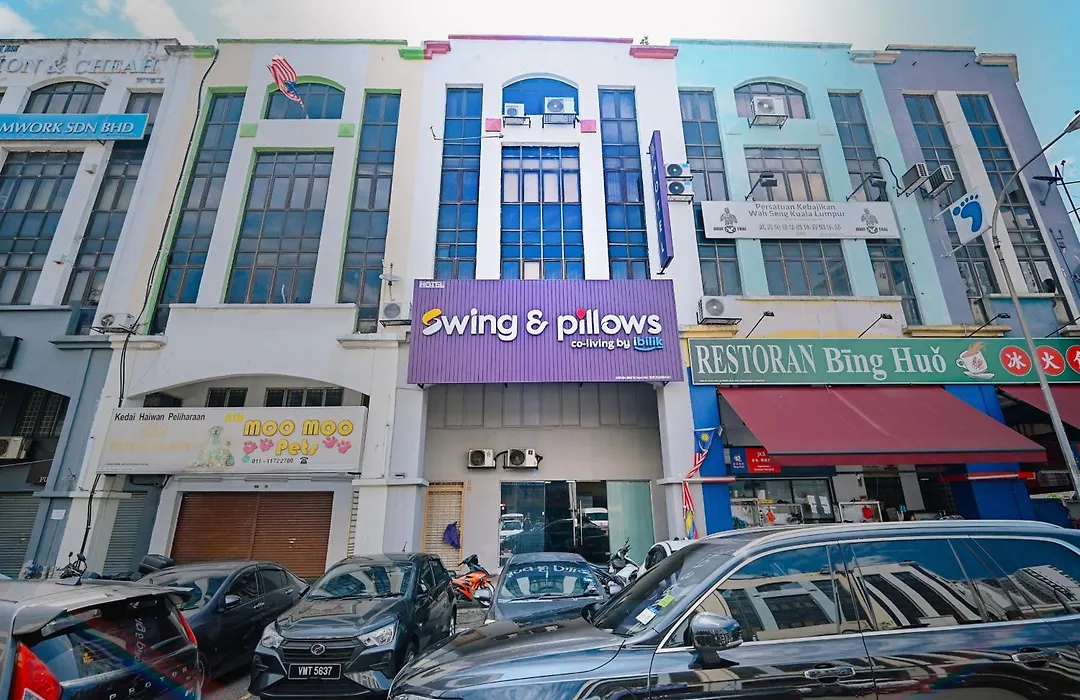 Swing & Pillows - Kl Kuchai Kuala Lumpur